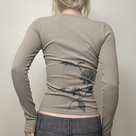 Printed long-sleeved top