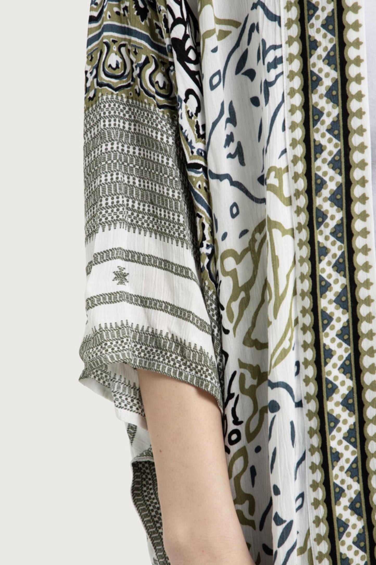 Mosaic Tile Pattern Kimono