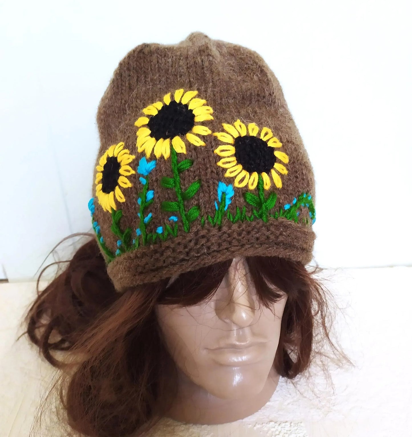 Embroidered Sunflowers Beanie Hat + floral Fingerless Mitts Gloves Set