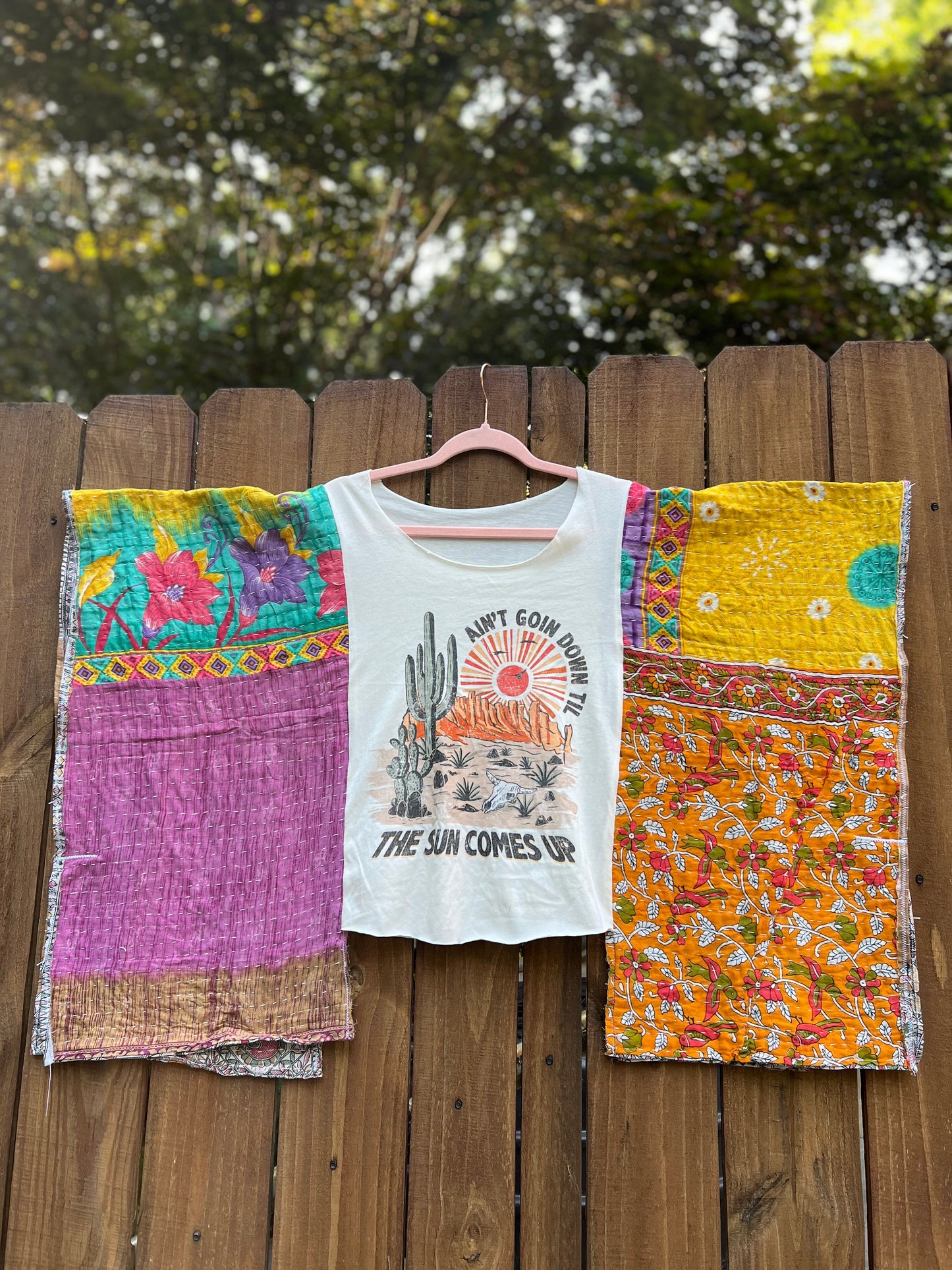 Ain’t goin down till the sun Mix & Match Tee