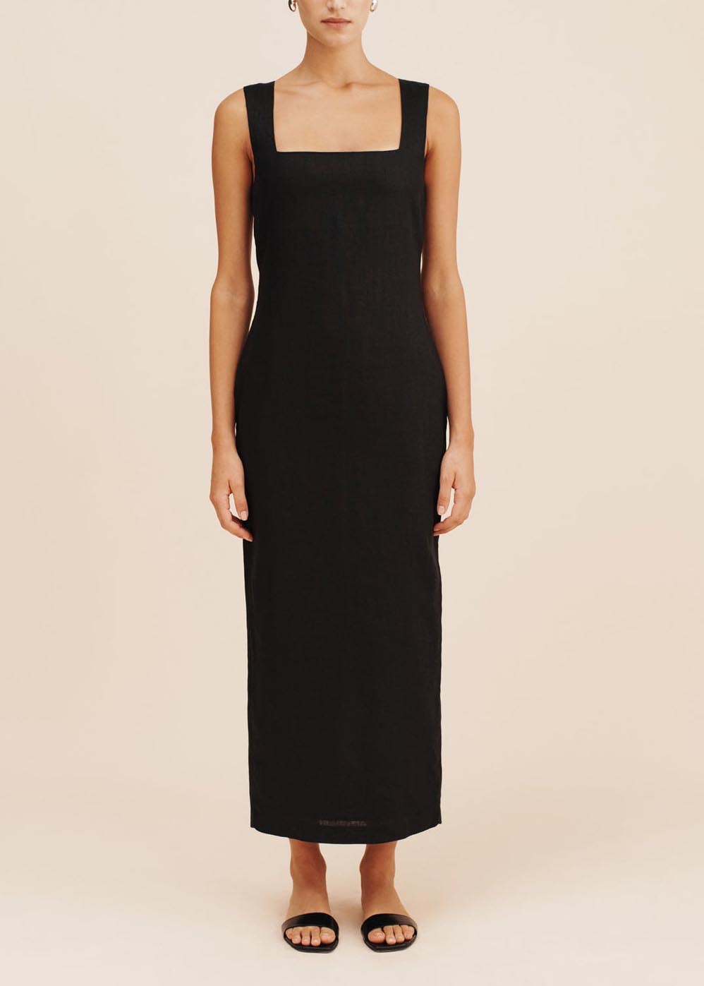 Solid color wide slit suspender dress