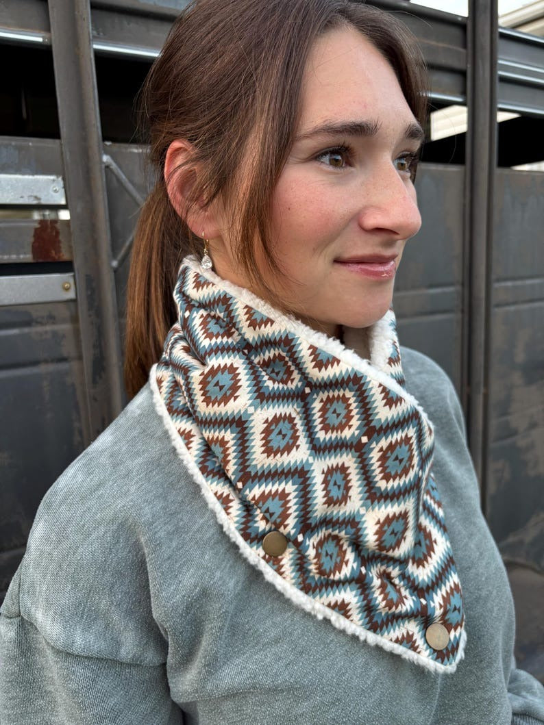 Western Sherpa Cowl Neck - Green