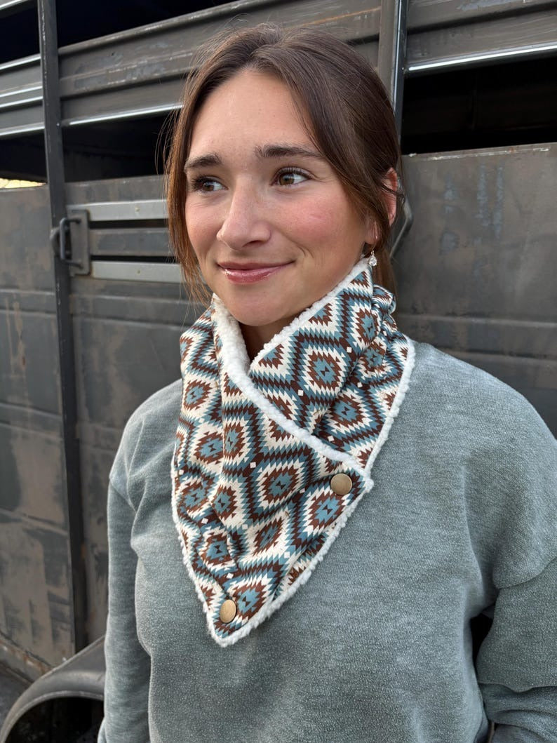Western Sherpa Cowl Neck - Green