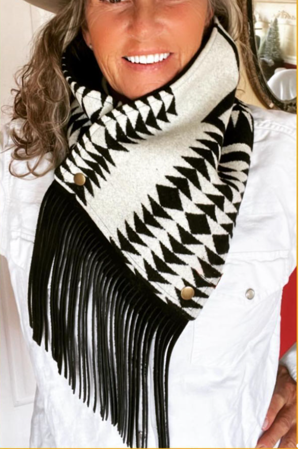 Women's Western Fringed Shawl - Black/White Aztec