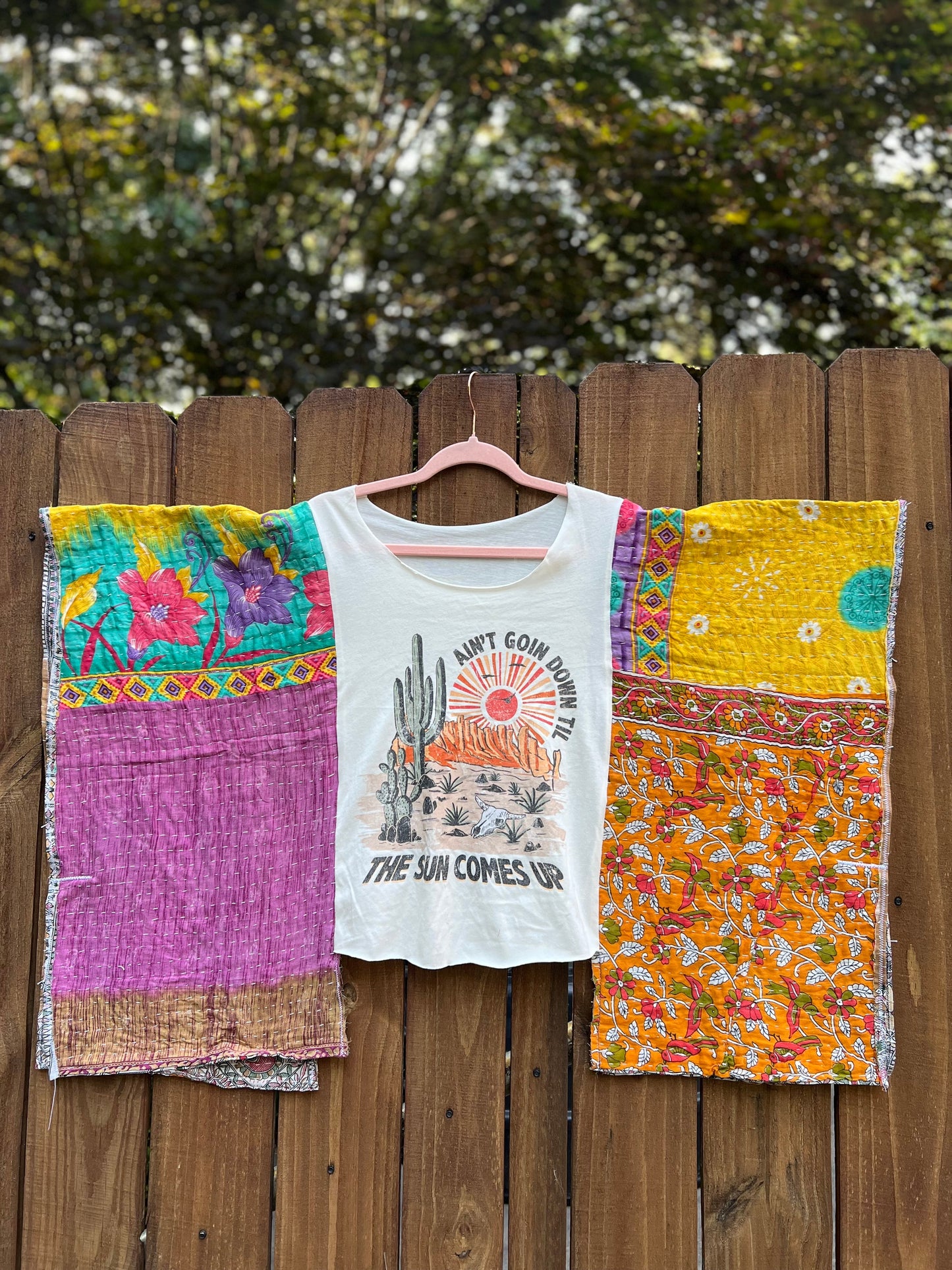 Ain’t goin down till the sun Mix & Match Tee
