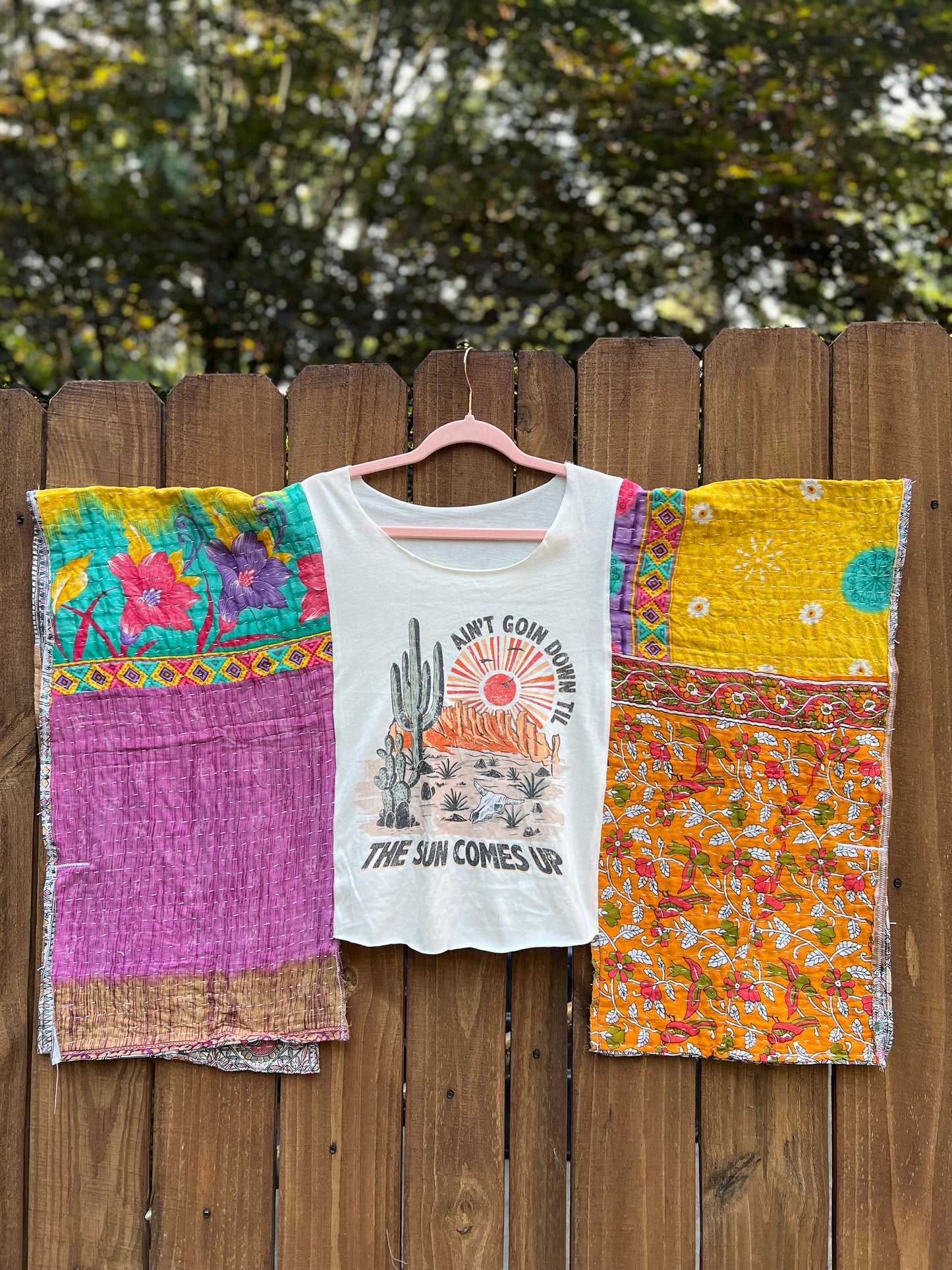 Ain’t goin down till the sun Mix & Match Tee