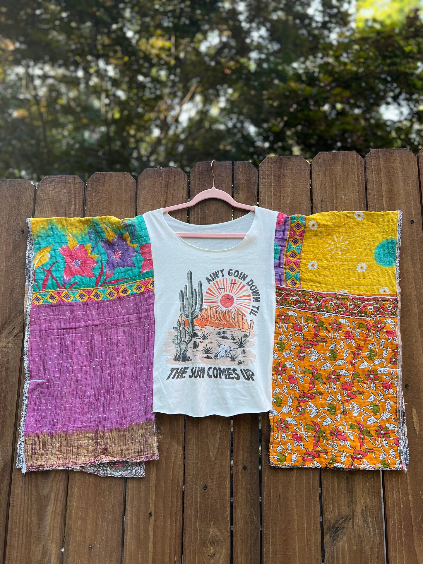 Ain’t goin down till the sun Mix & Match Tee