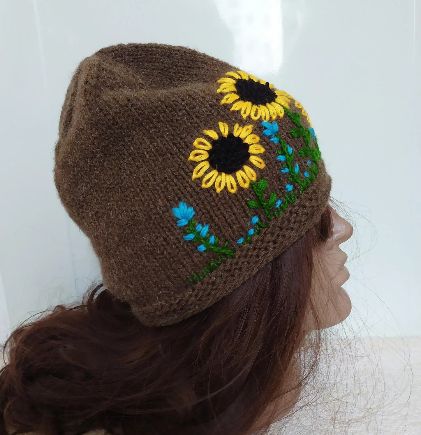 Embroidered Sunflowers Beanie Hat + floral Fingerless Mitts Gloves Set