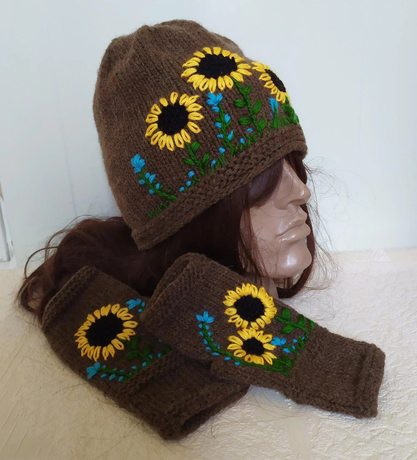 Embroidered Sunflowers Beanie Hat + floral Fingerless Mitts Gloves Set