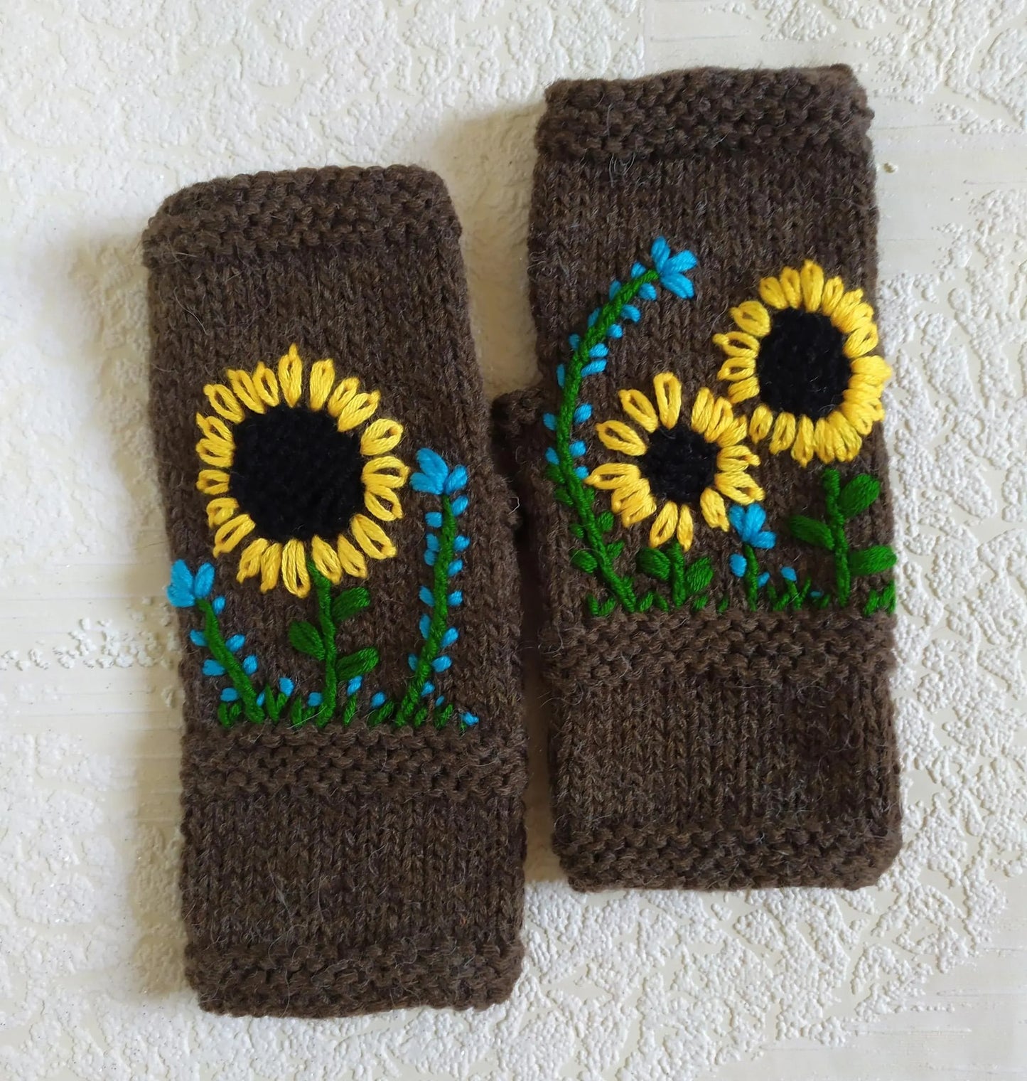 Embroidered Sunflowers Beanie Hat + floral Fingerless Mitts Gloves Set